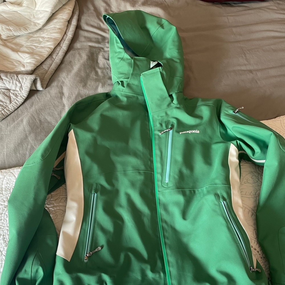 Patagonia women’s ski jacket